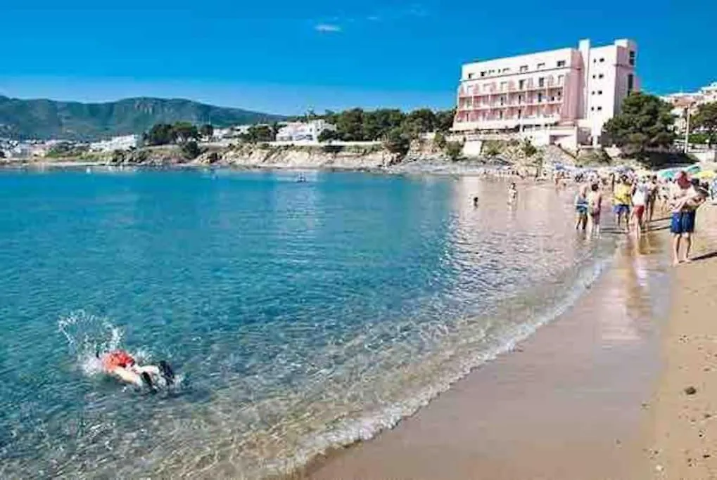 شقة Apartamento Con Piscina En يانكا